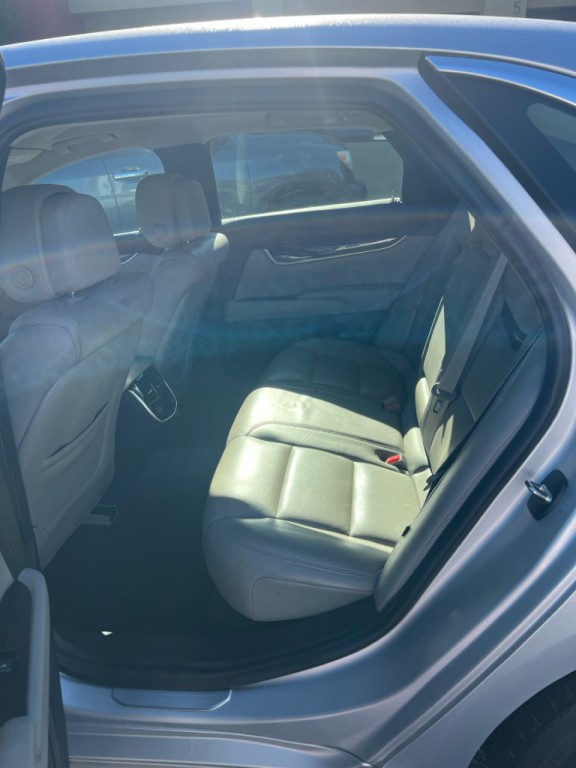 2013 Cadillac XTS Image 13