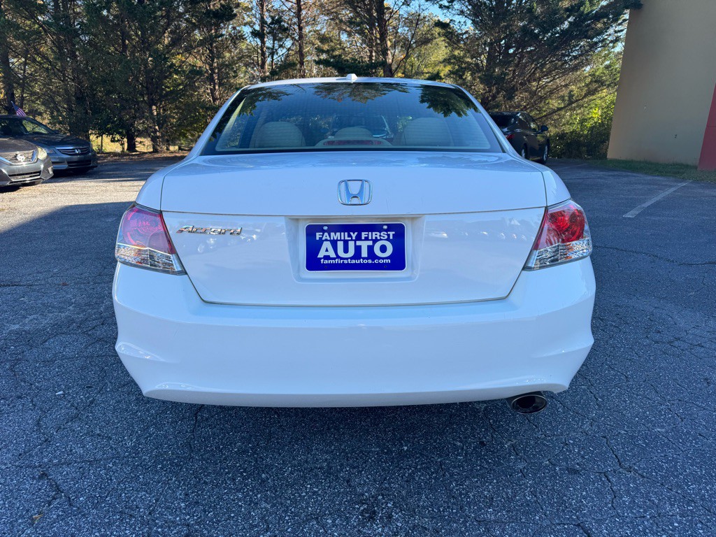 2010 Honda Accord Image 4