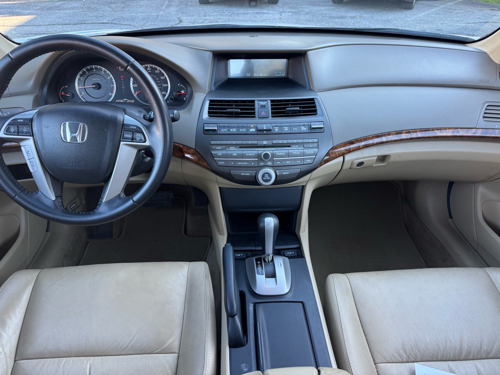 2010 Honda Accord Image 6