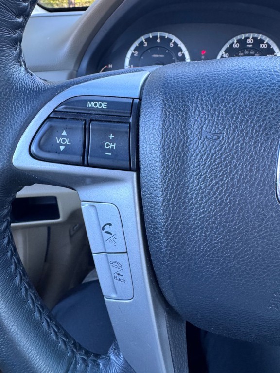 2010 Honda Accord Image 9