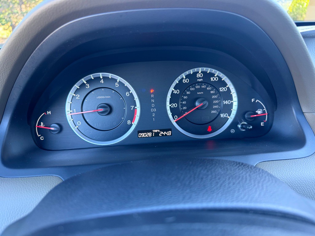 2010 Honda Accord Image 10