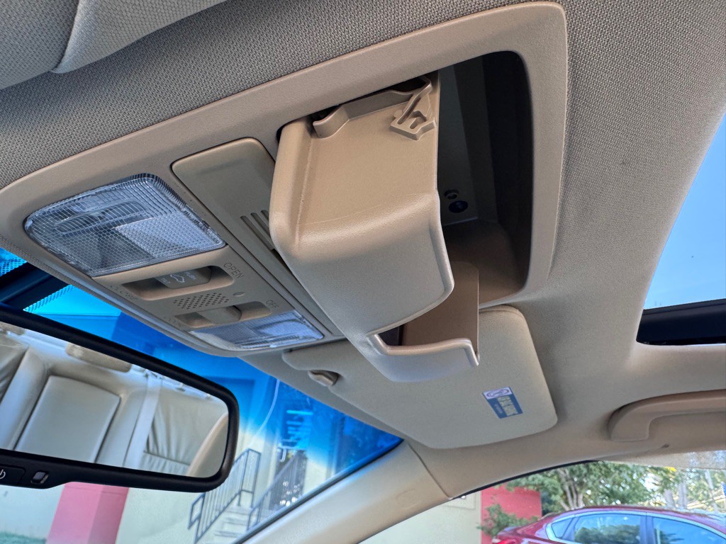 2010 Honda Accord Image 14