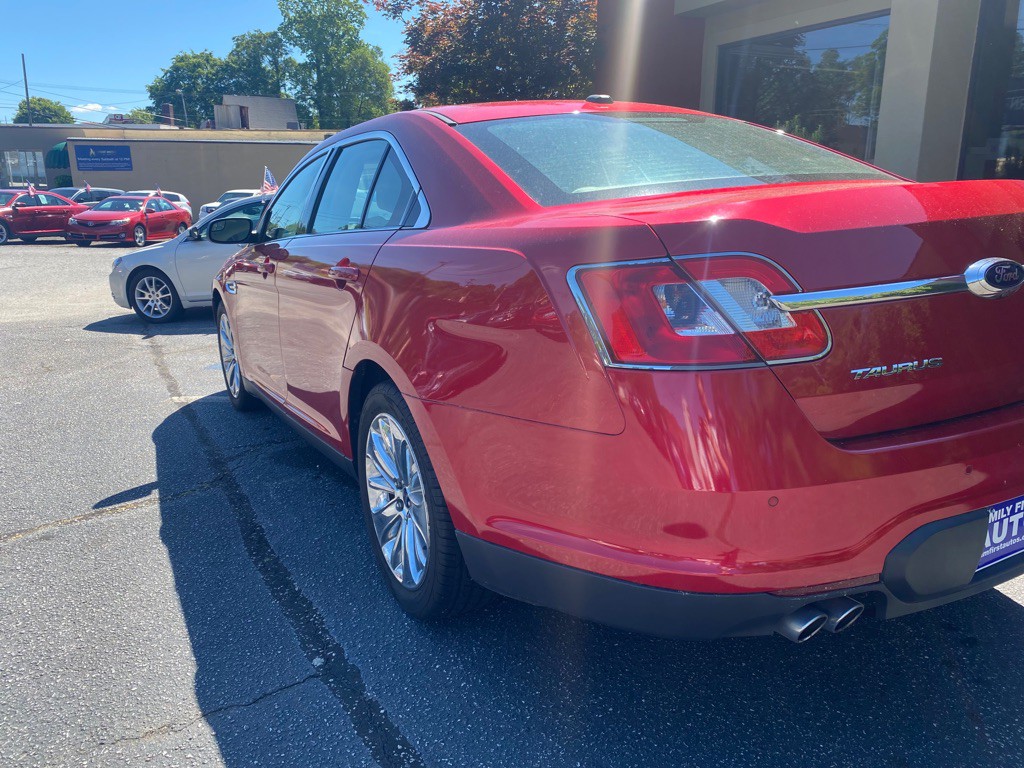 2012 Ford Taurus Image 7
