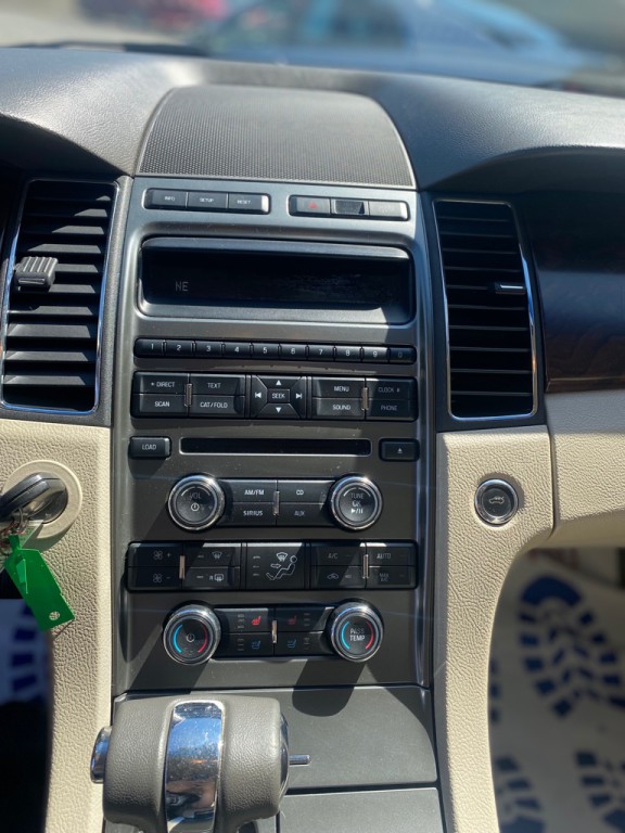2012 Ford Taurus Image 13