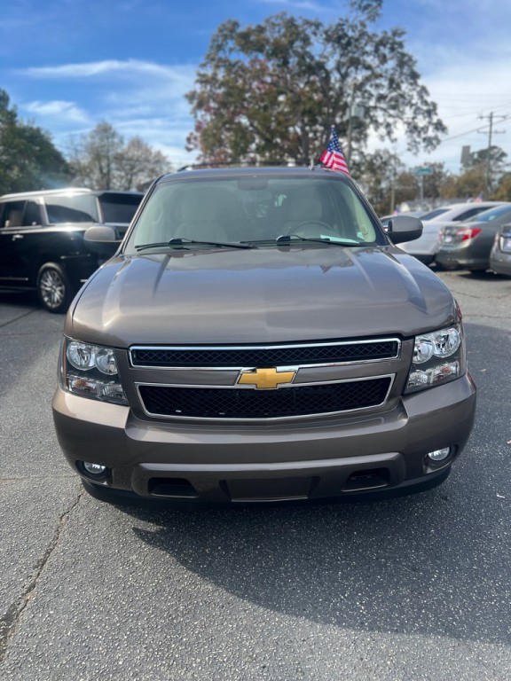2013 Chevrolet Suburban Image 8