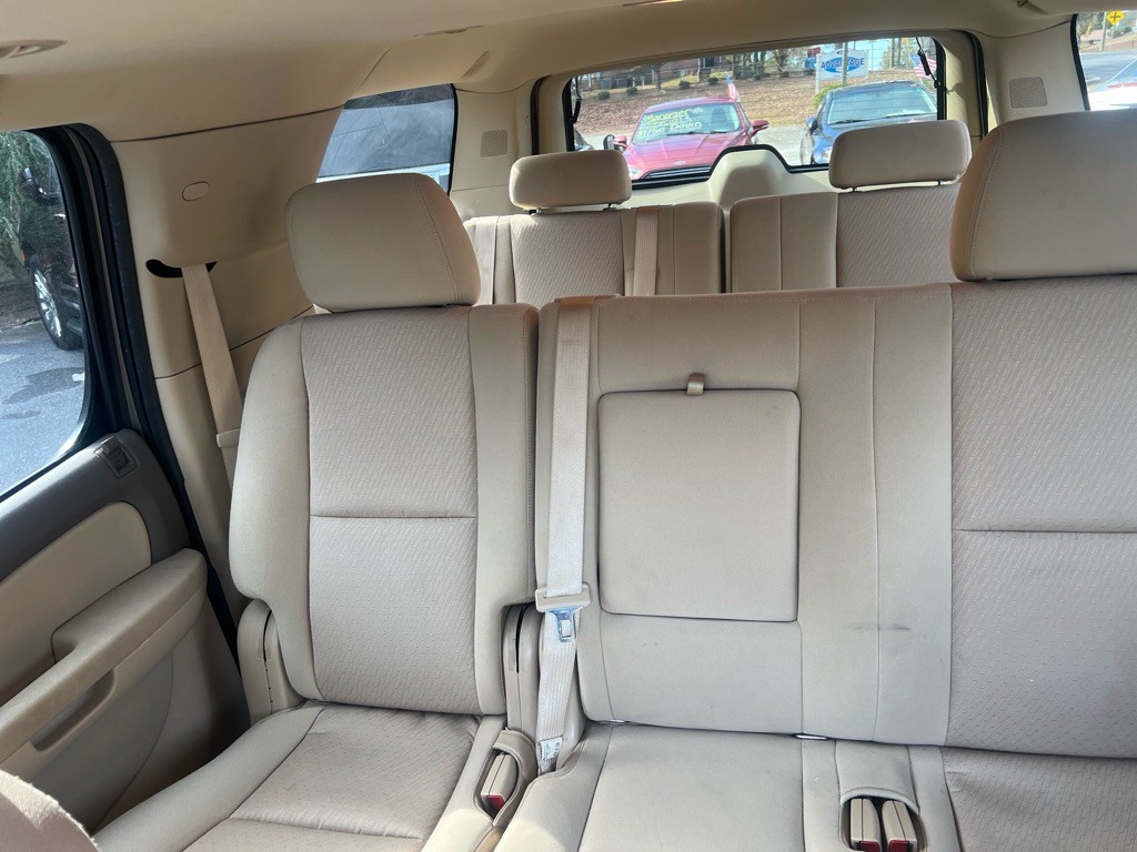 2013 Chevrolet Suburban Image 11