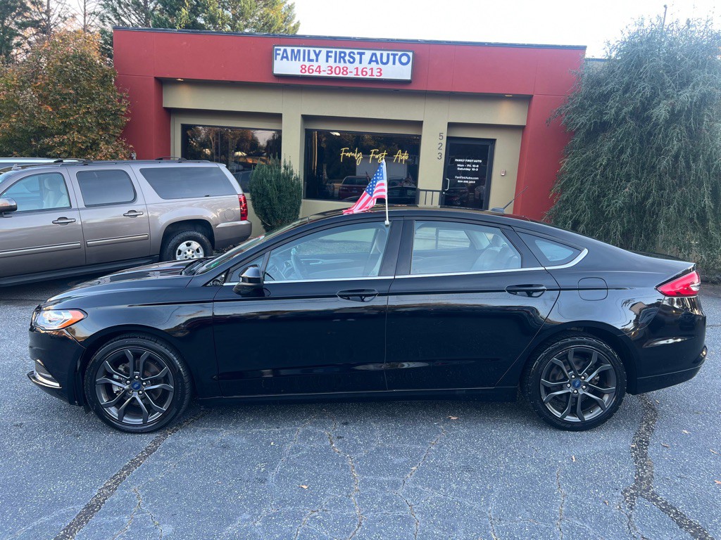 2017 Ford Fusion Image 2