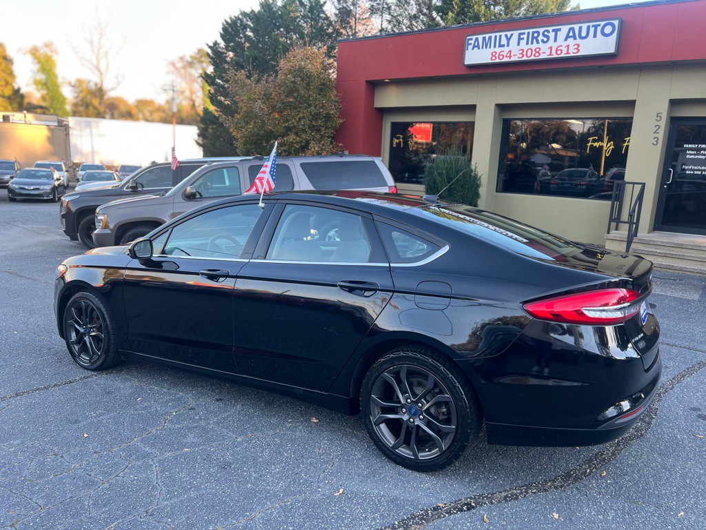 2017 Ford Fusion Image 3