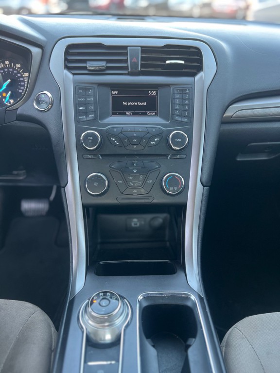 2017 Ford Fusion Image 11