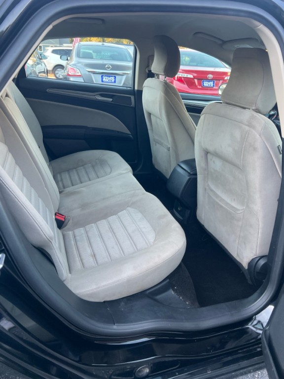 2017 Ford Fusion Image 13