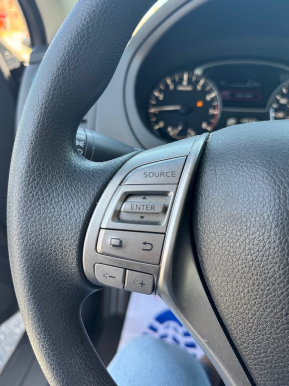 2015 Nissan Altima Image 9