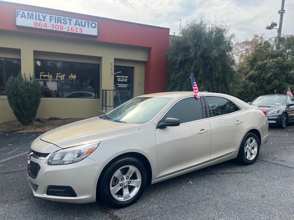 2015 Chevrolet Malibu Image 1