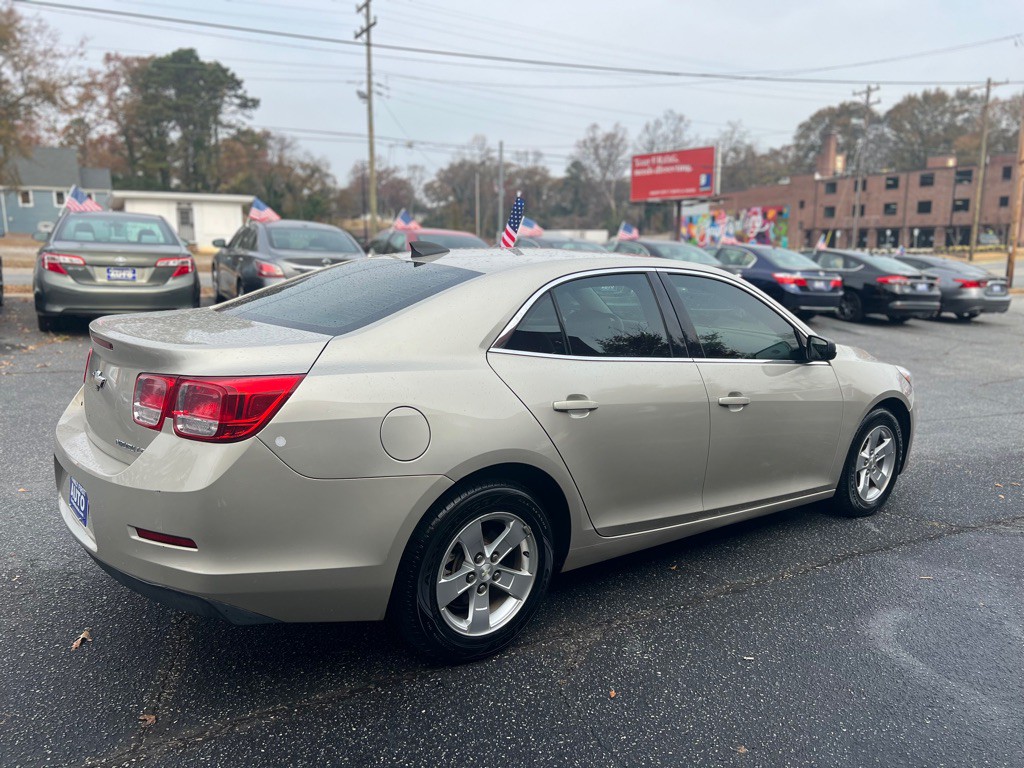 2015 Chevrolet Malibu Image 5