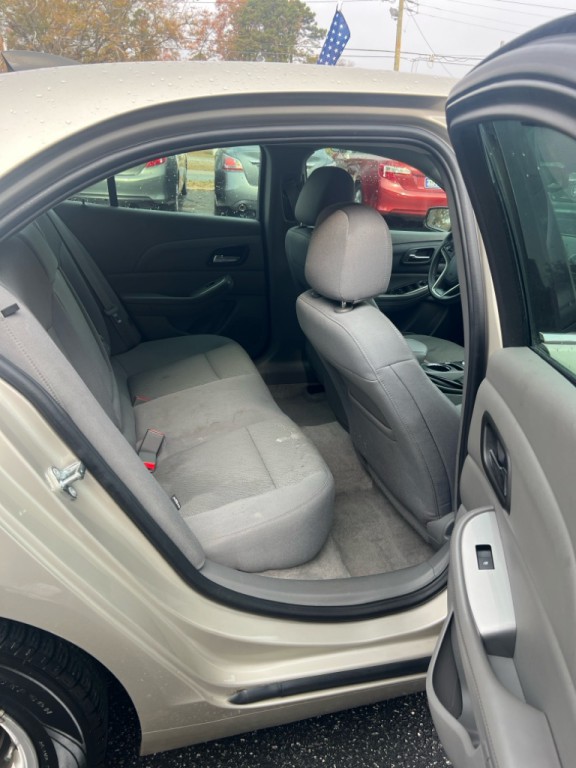 2015 Chevrolet Malibu Image 11