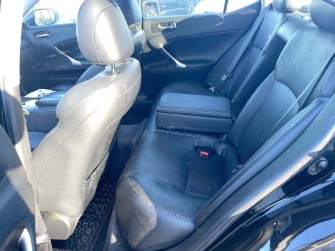 2009 Lexus IS Image 8