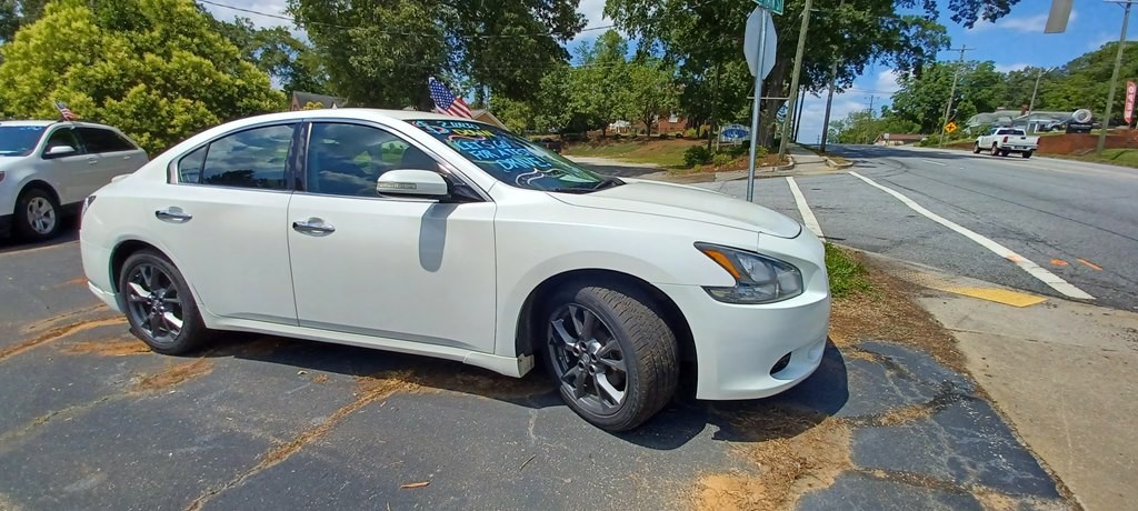 2014 Nissan Maxima Image 1