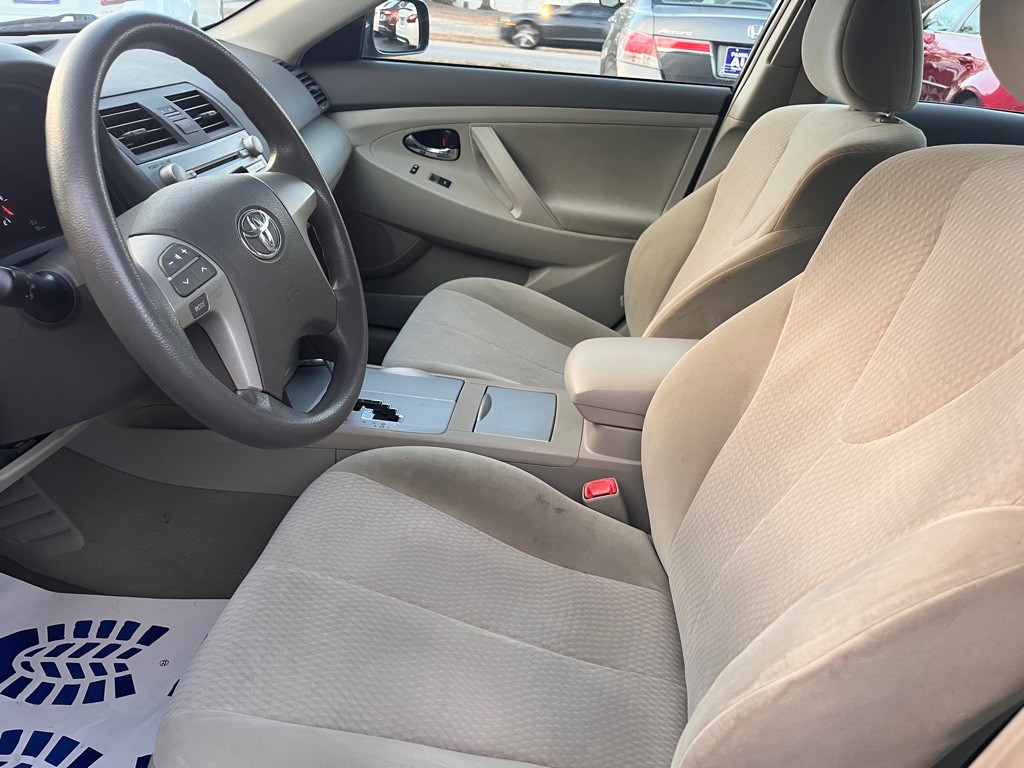 2011 Toyota Camry Image 9