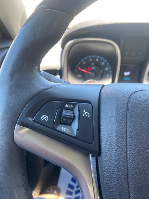 2016 Chevrolet Malibu Image 9