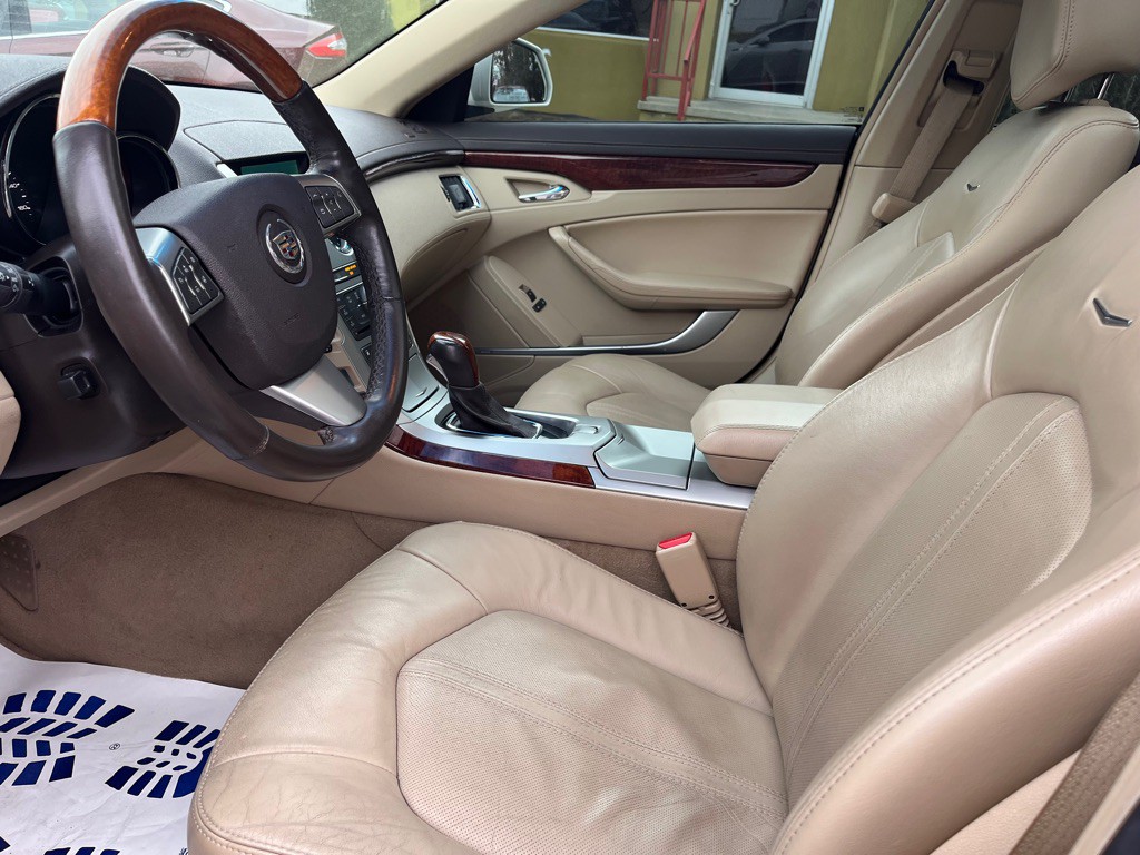 2011 Cadillac CTS Image 9