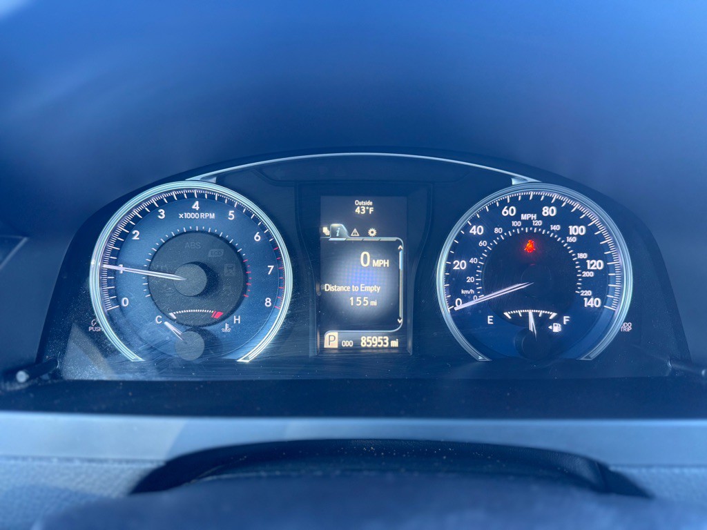 2016 Toyota Camry Image 7