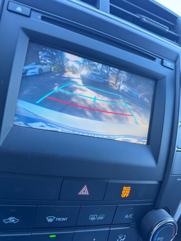 2016 Toyota Camry Image 9