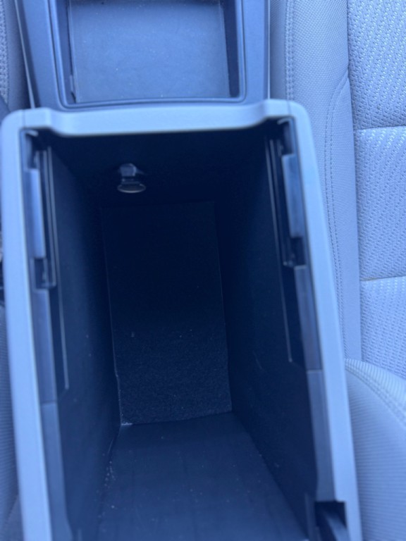 2016 Toyota Camry Image 11