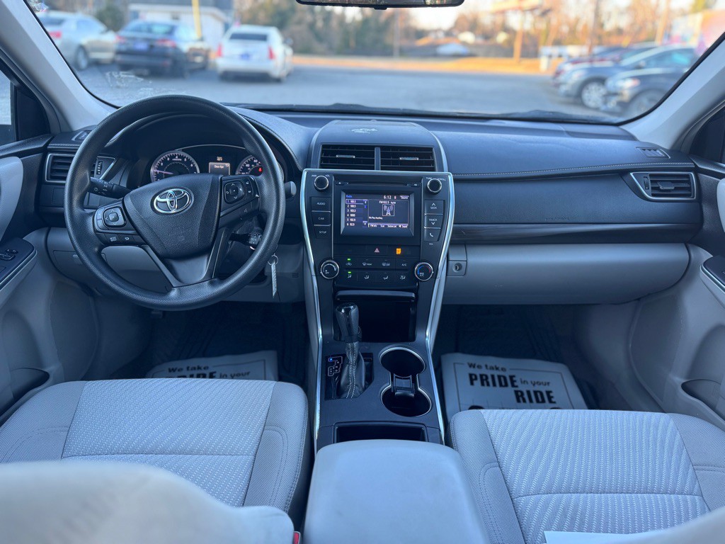 2016 Toyota Camry Image 5