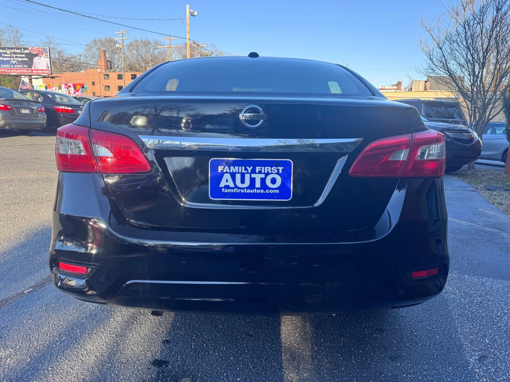 2017 Nissan Sentra Image 4