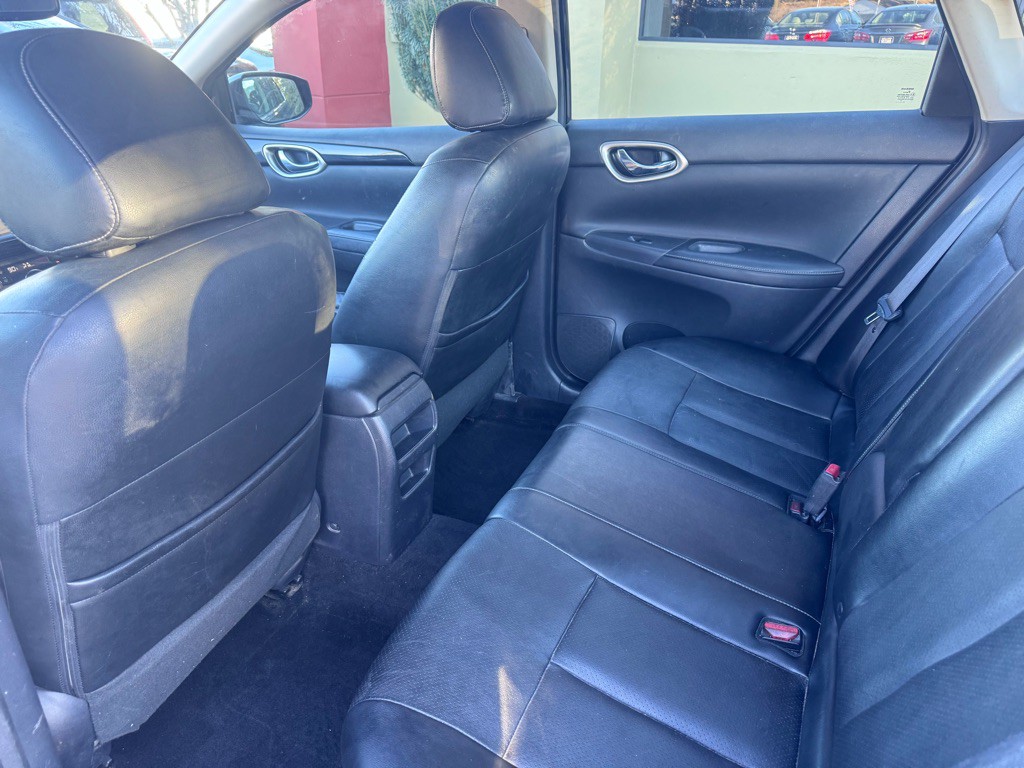 2017 Nissan Sentra Image 5