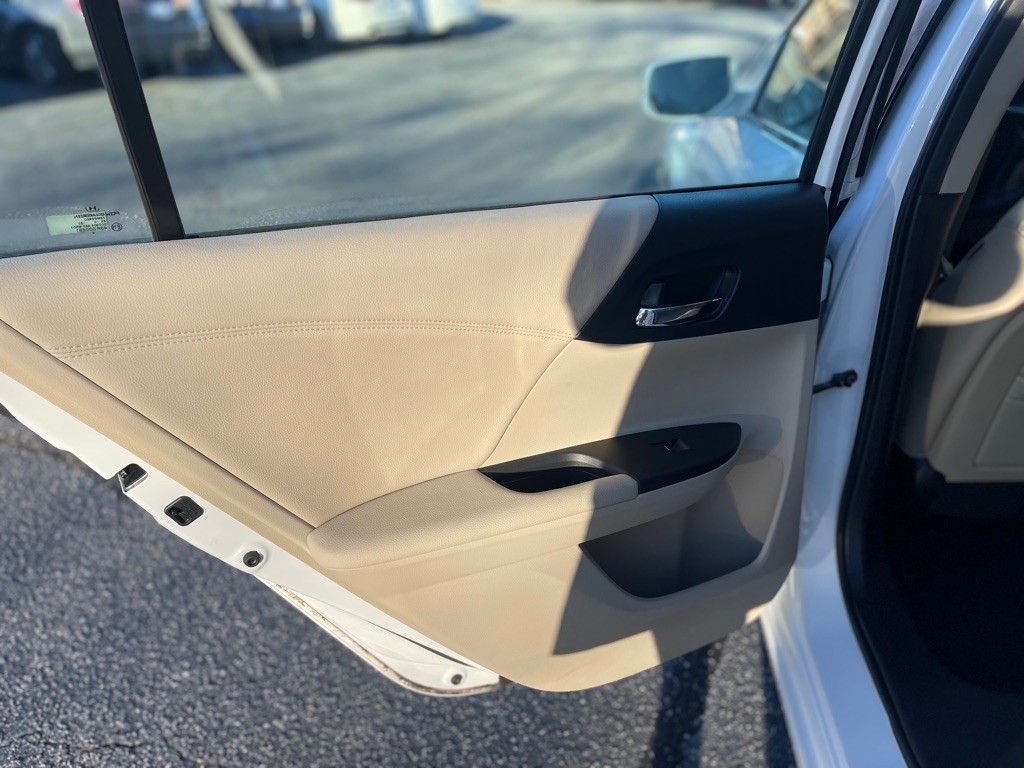 2014 Honda Accord Image 10