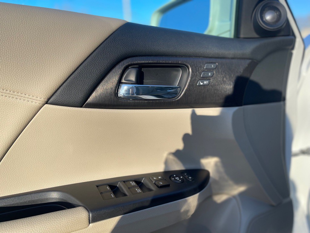 2014 Honda Accord Image 17