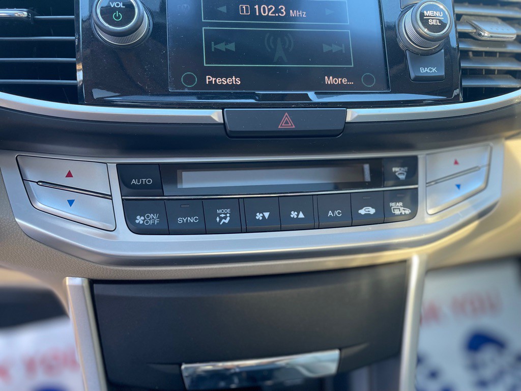 2014 Honda Accord Image 30