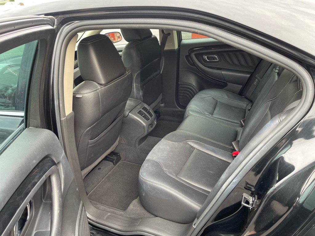 2011 Ford Taurus Image 7