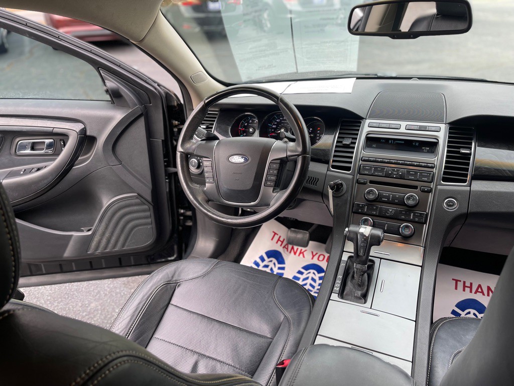 2011 Ford Taurus Image 26
