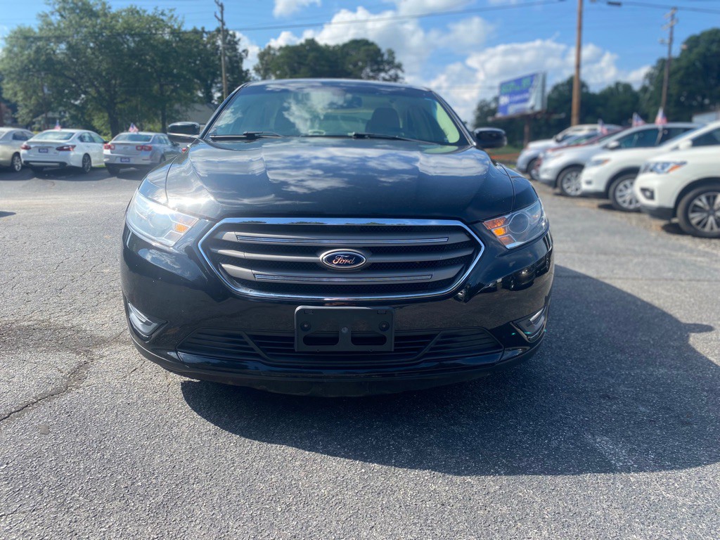 2014 Ford Taurus Image 2