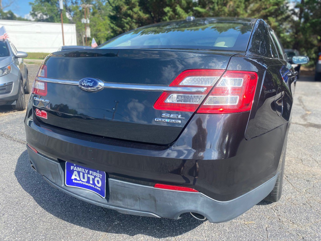 2014 Ford Taurus Image 4