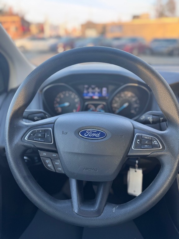 2017 Ford Focus Image 5