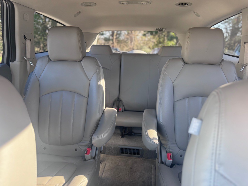 2015 Buick Enclave Image 13