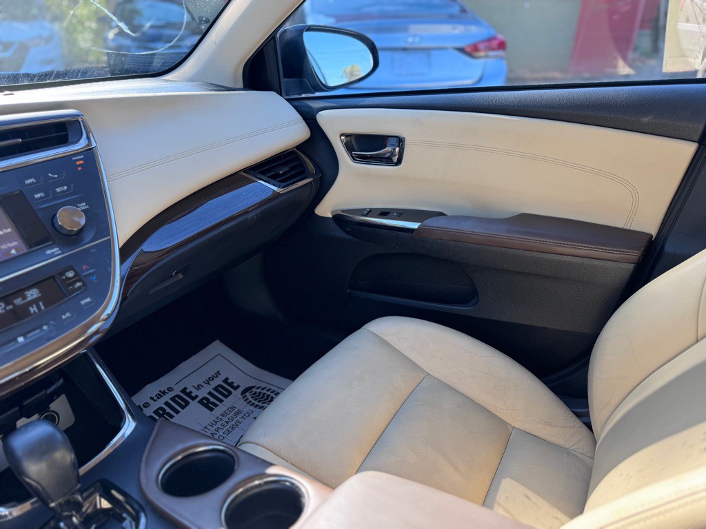 2014 Toyota Avalon Image 13