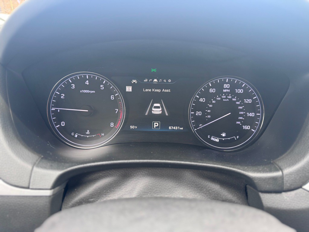 2015 Hyundai Genesis Image 10