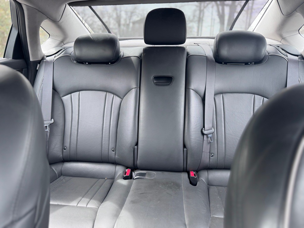 2015 Hyundai Genesis Image 15