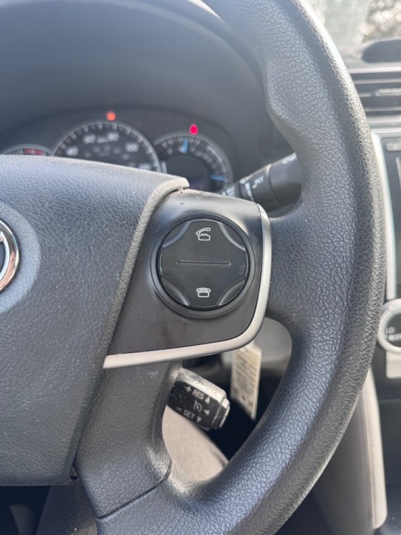 2012 Toyota Camry Image 7