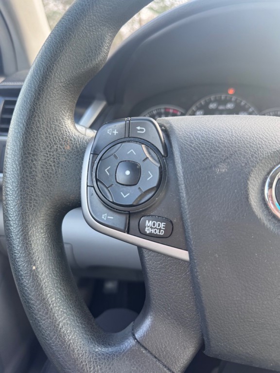 2012 Toyota Camry Image 8