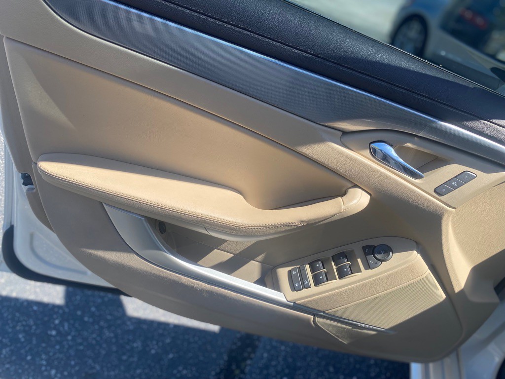 2013 Cadillac CTS Image 9