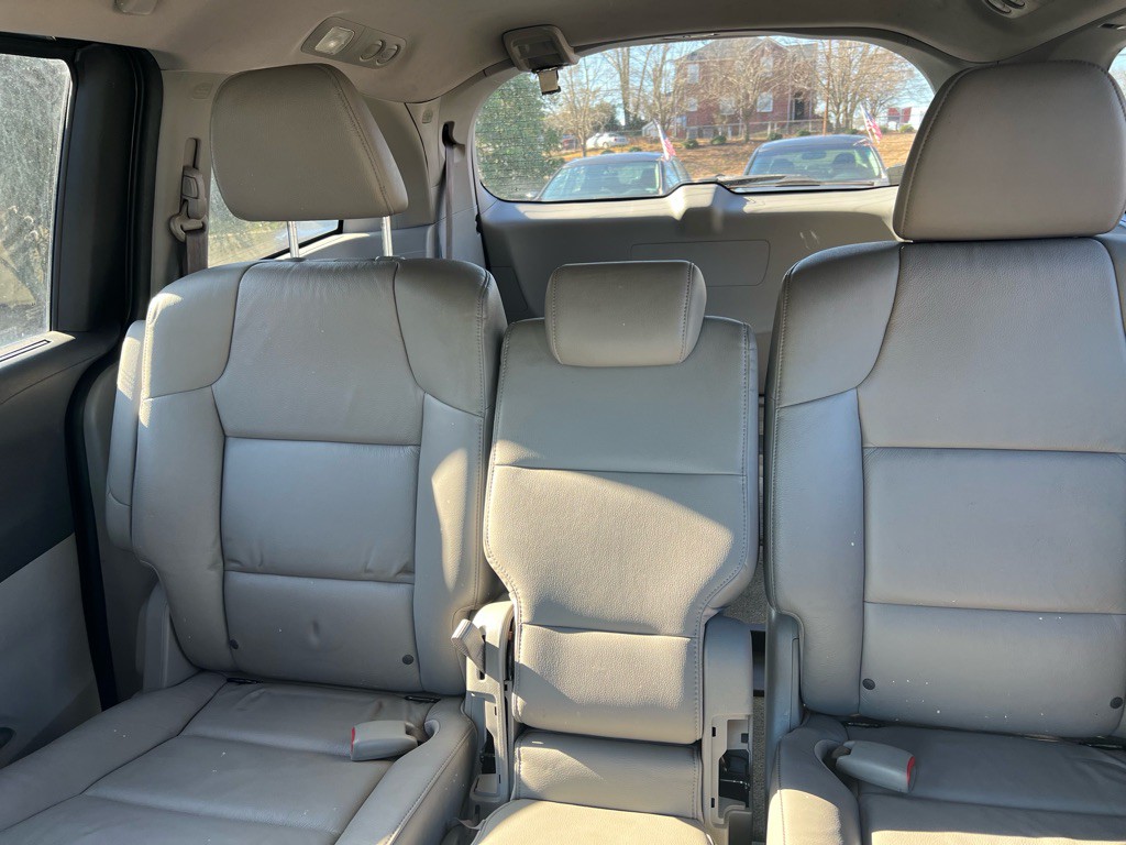 2011 Honda Odyssey Image 8