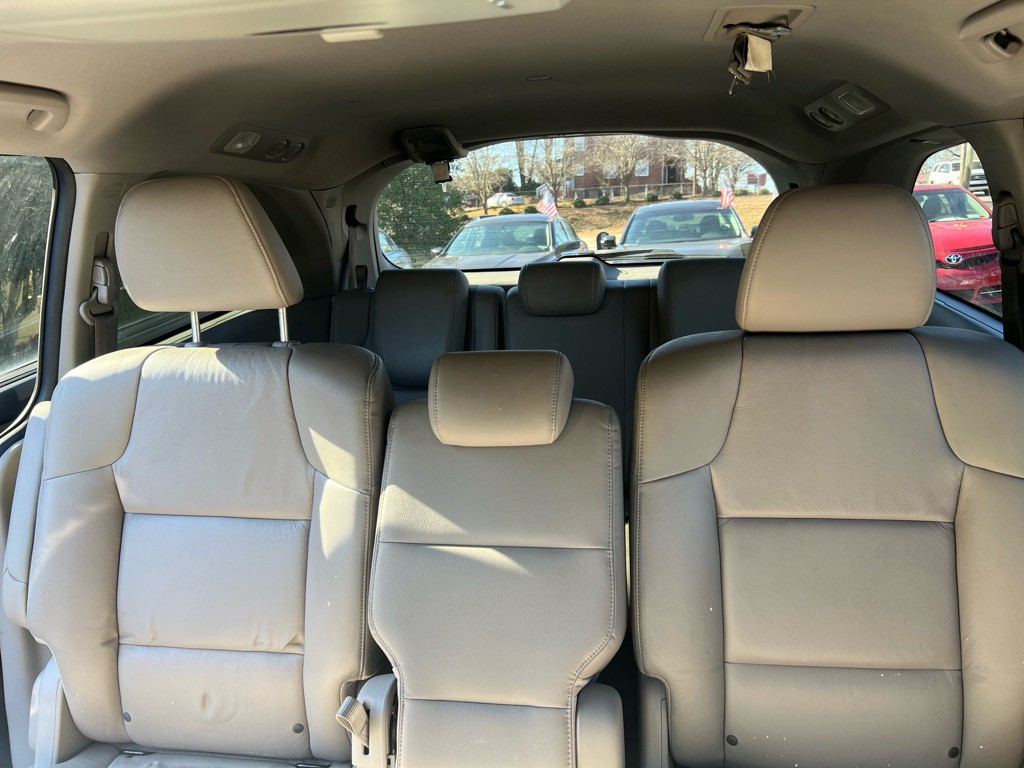2011 Honda Odyssey Image 11