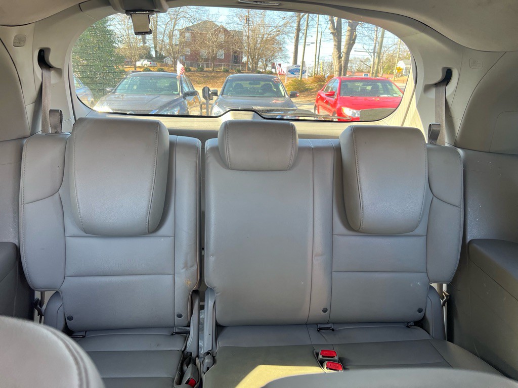 2011 Honda Odyssey Image 12