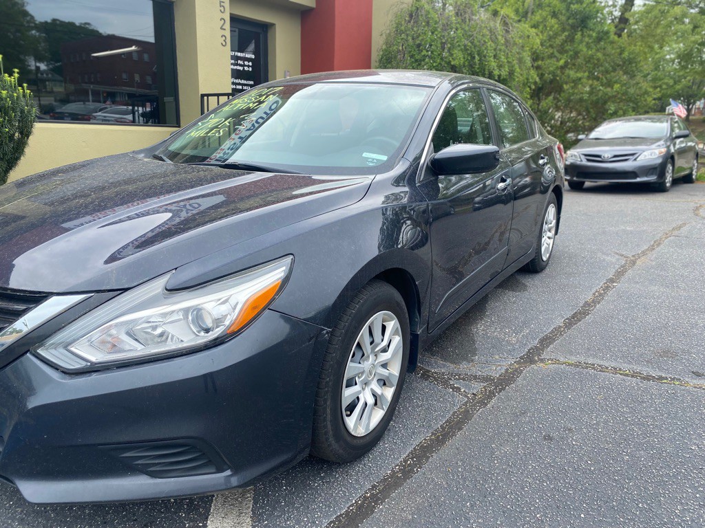 2017 Nissan Altima Image 2