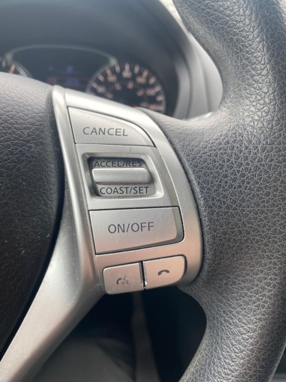 2017 Nissan Altima Image 11