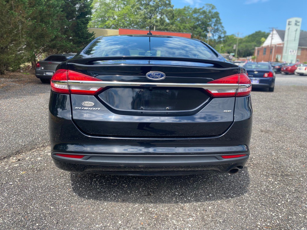 2017 Ford Fusion Image 5